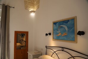 1 bedroom, iron/ironing board, bed sheets - Maria's house (Galatina)