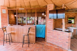 Bar (on property) - The Little Hill Boutique Hotel (Kigali)