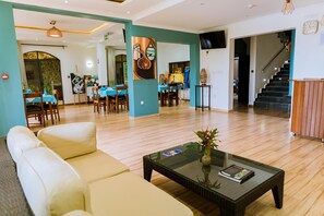 Reception - The Little Hill Boutique Hotel (Kigali)