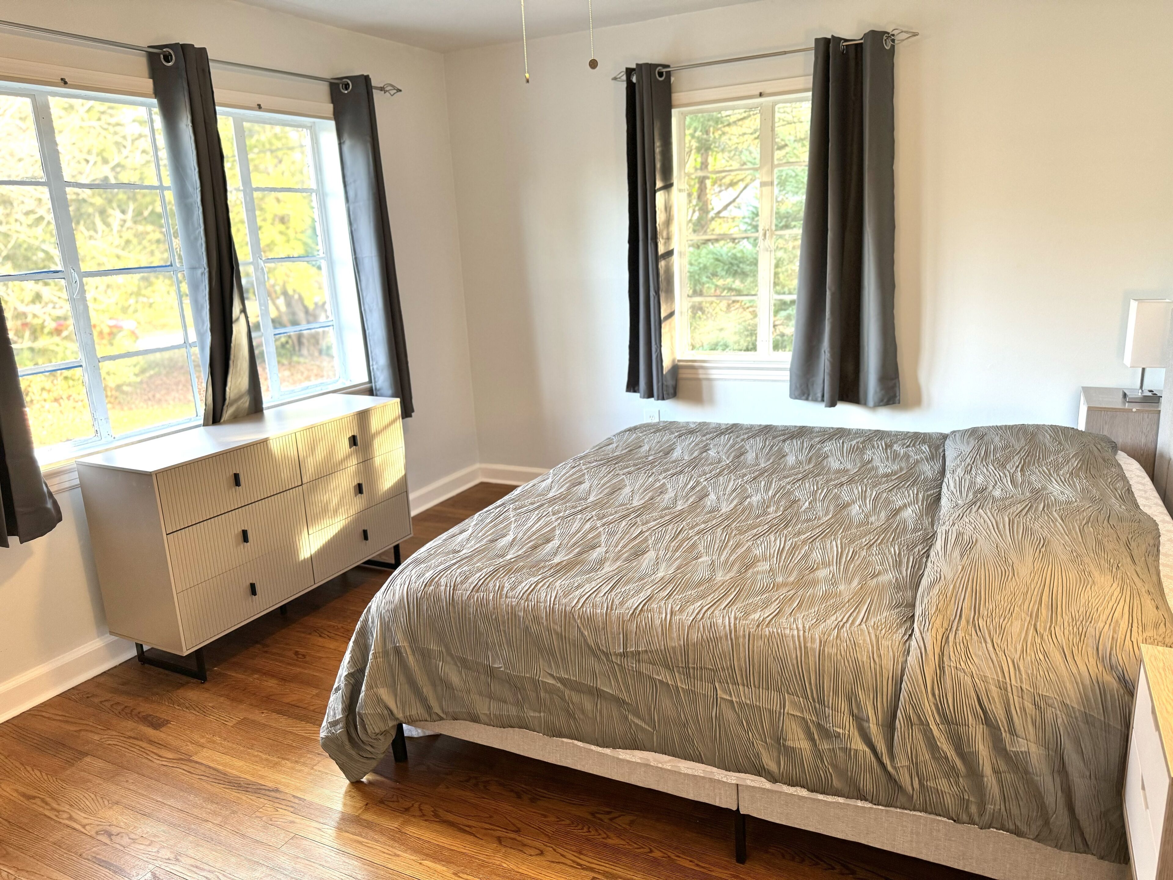 3 bedrooms, iron/ironing board, free WiFi, bed sheets