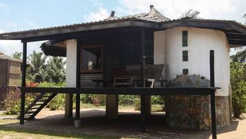 1 bedroom, individually decorated, individually furnished