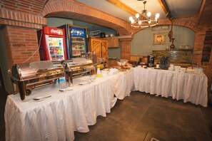 Komplett frokost er inkludert hver dag