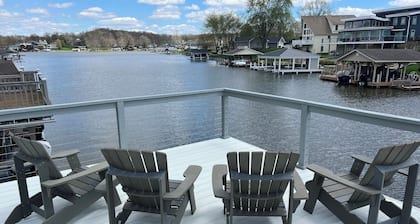 6 Bedroom Apple Valley Lakefront Perfect for Large Families