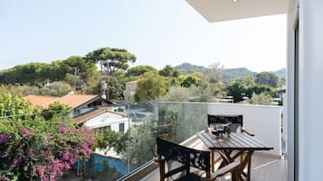 Luxury Apartment | Terrace/patio