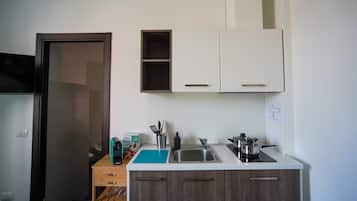 Monolocale per Tre | Cucina privata | Mini-frigorifero, piano cottura, pentole/stoviglie/utensili