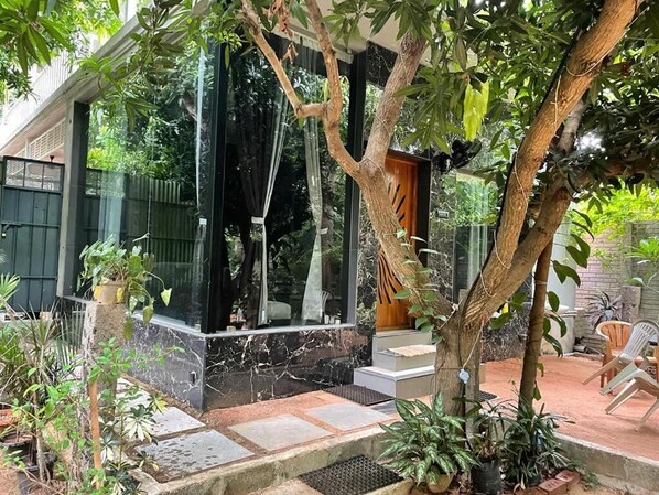 Exterior detail - AuraBay Resorts Double Room with Garden View (Bommayapalayam)