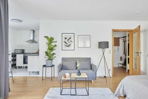 1 chambre, bureau, fer et planche à repasser, Wi-Fi gratuit