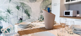 Seafront Modern Farmont Acquamarine Suite