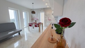 Smart TV - Fairmont Seafront Flamingo Suite by Ca-Sa Check (Chioggia)