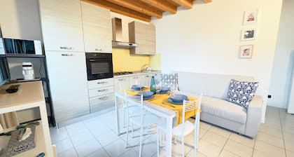 Brezza Marina - One Bedroom Apartment, Sleeps 4