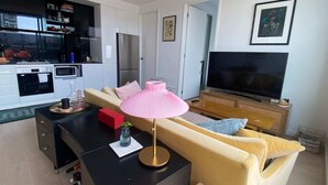 Unclassified image, 4 of 5, button - Quiet 1-bedroom Unit in Richmond w/ Parking! (Richmond)