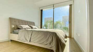 3 bedrooms, WiFi, bed sheets