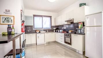 Mikrobølgeovn og kaffetrakter/tekoker