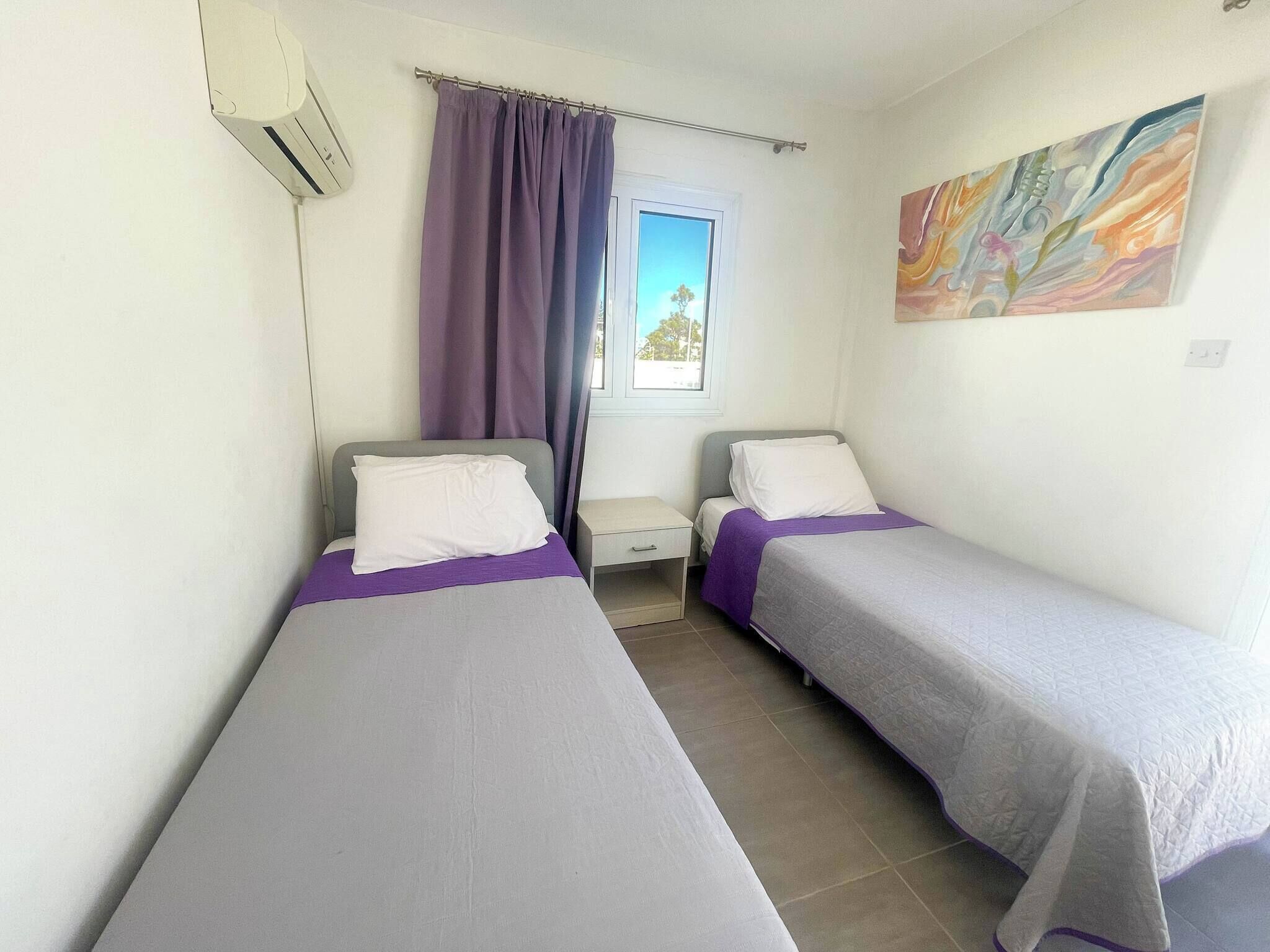 1 slaapkamer, een strijkplank/strijkijzer, gratis wifi, beddengoed