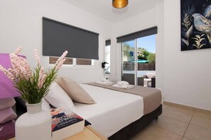 4 bedrooms, iron/ironing board, free WiFi, bed sheets - Elite Luxury Villa / Private Pool / Privacy (Protaras)