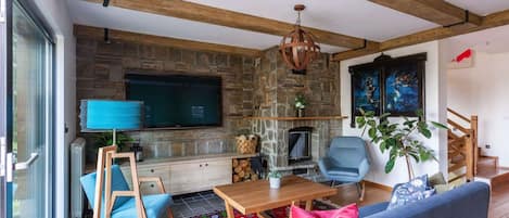 Televisie, boeken en een stereo