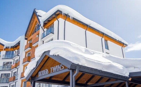 Exterior - Touch the Mountains, Twins Hotel, New Gudauri
(Gudauri)