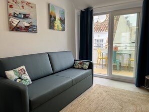 Apartamento familiar (Trilocale) | Zona de estar | Una Smart TV