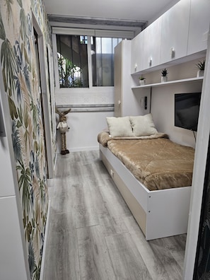 1 bedroom, iron/ironing board, free WiFi, bed sheets