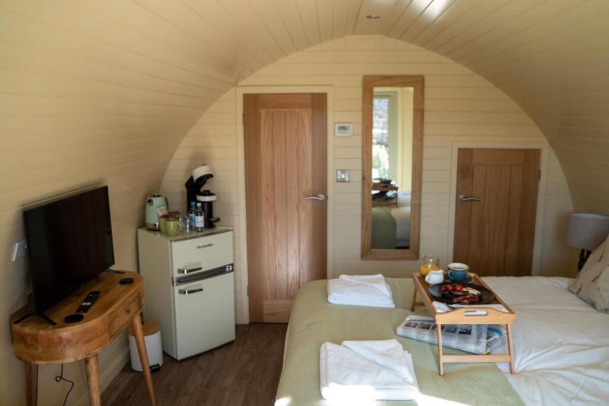 Cabane | 1 chambre, Wi-Fi gratuit, ameublement personnalisé, draps fournis