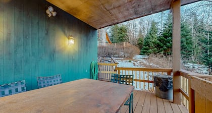 Mountain cabin by skiing with fireplaces & well-equipped kitchen - dog-friendly