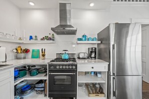 Fridge, microwave, oven, stovetop - Sandy beach cottage on Wellfleet Bay (Wellfleet)