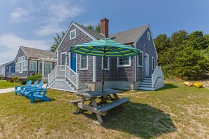Exterior - Sandy beach cottage on Wellfleet Bay (Wellfleet)