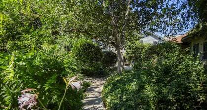 "Merced Manor: Luxurious 6BR Home for Ultimate Comfort and Convenience"