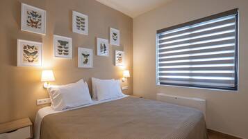 4 Schlafzimmer, Schreibtisch, Bügeleisen/Bügelbrett, Reisekinderbett