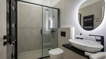 华丽公寓, 浴缸 | 浴室 | 吹风机、肥皂、洗发水、卫生纸