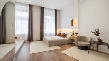 Deluxe Apartment, Bathtub | 1 bedroom, free WiFi, bed sheets