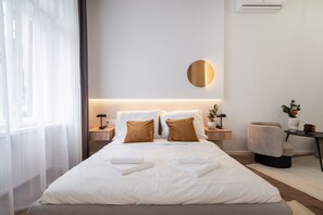 Appartement Deluxe, baignoire | 1 chambre, Wi-Fi gratuit, draps fournis