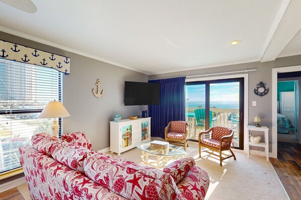 TV, DVD player - Ocean and pier-view condo with pool access & private balcony - walk to beach (Myrtle Beach)