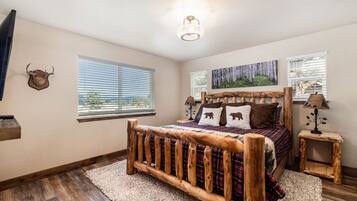 3 bedrooms, iron/ironing board, travel cot, WiFi