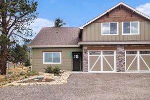 Exterior - Sale! Dog OK! Near Park & Town! (Estes Park)