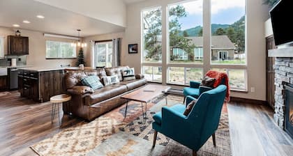 Dog-Friendly! New Modern Home, Views & Wildlife