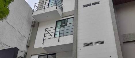 숙박 시설 정면