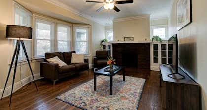 Charming 2BR 1 bath in the heart of CLE Heights