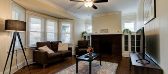 Charming 2BR 1 bath in the heart of CLE Heights