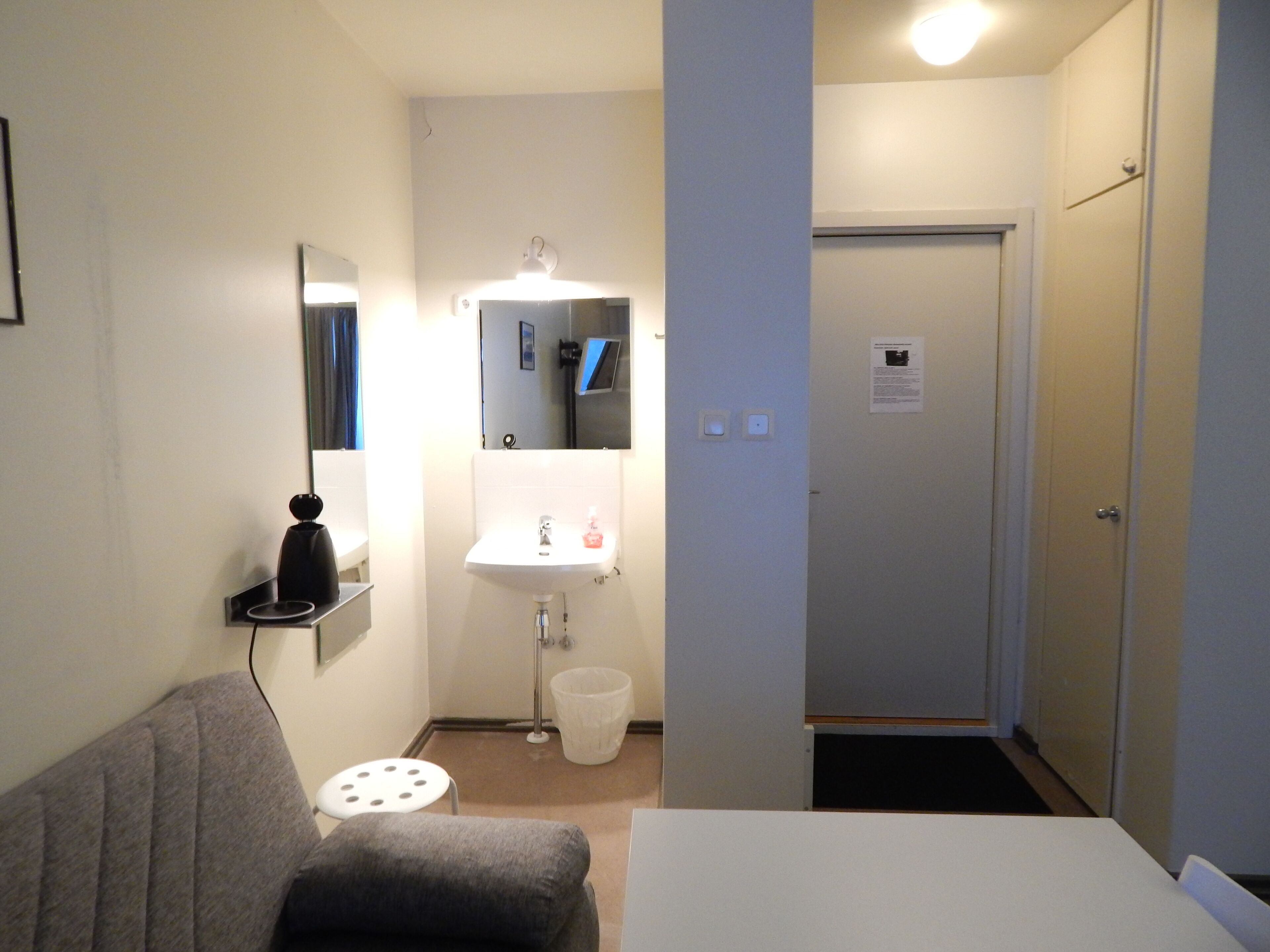 Classic Twin Room, Shared Bathroom | Premium bedding, desk, soundproofing, iron/ironing board