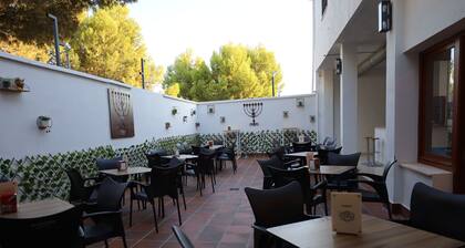 Hospedium DLJ Hostal Ben Nassar