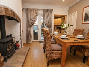 2 bedrooms, individually decorated, individually furnished, free WiFi - 202 Salisbury Terrace (York)