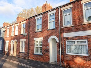 Exterior - 202 Salisbury Terrace (York)