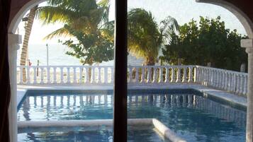 Basic Twin Room | Down comforters, individually furnished, bed sheets