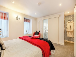 3 quartos, Wi-Fi de cortesia, roupa de cama