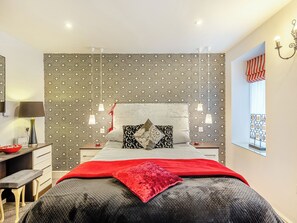 3 bedrooms, free WiFi, bed sheets - 3 bedroom accommodation in Tyn Y Gongl, near Benllech (Tyn Y Gongl, near Benllech)