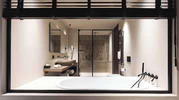 Capitolo Suite, sea view, terrace | Bad | Dusj, regndusjhode, designertoalettartikler og hårføner