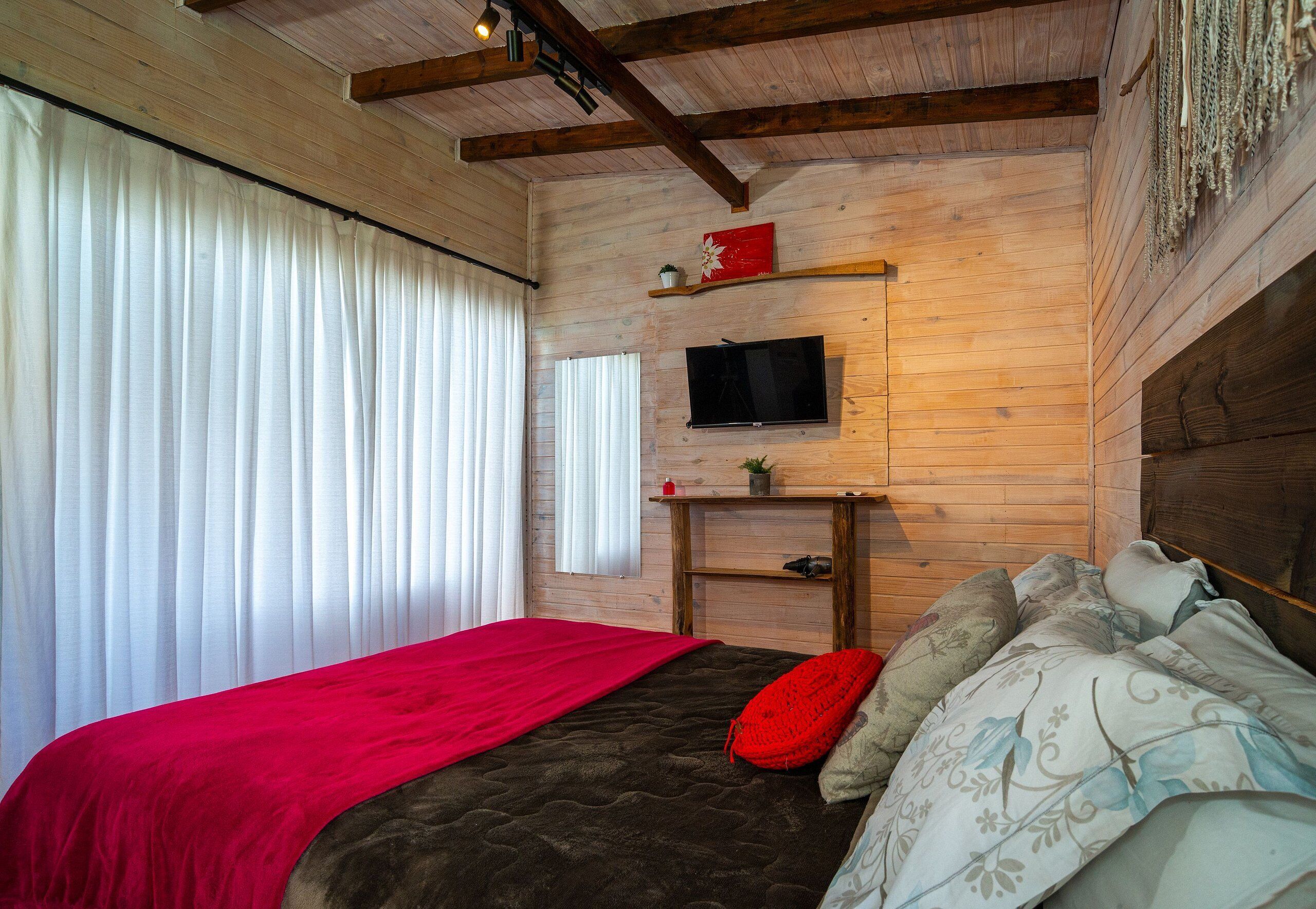Cabin | Premium bedding, free WiFi, bed sheets