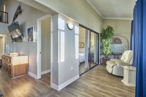 3 bedrooms, iron/ironing board, WiFi, bed sheets - La Mansión Penthouse at Marina Sol Resort in Cabo -1 1/2 block walk to the Beach (CABO SAN LUCAS)