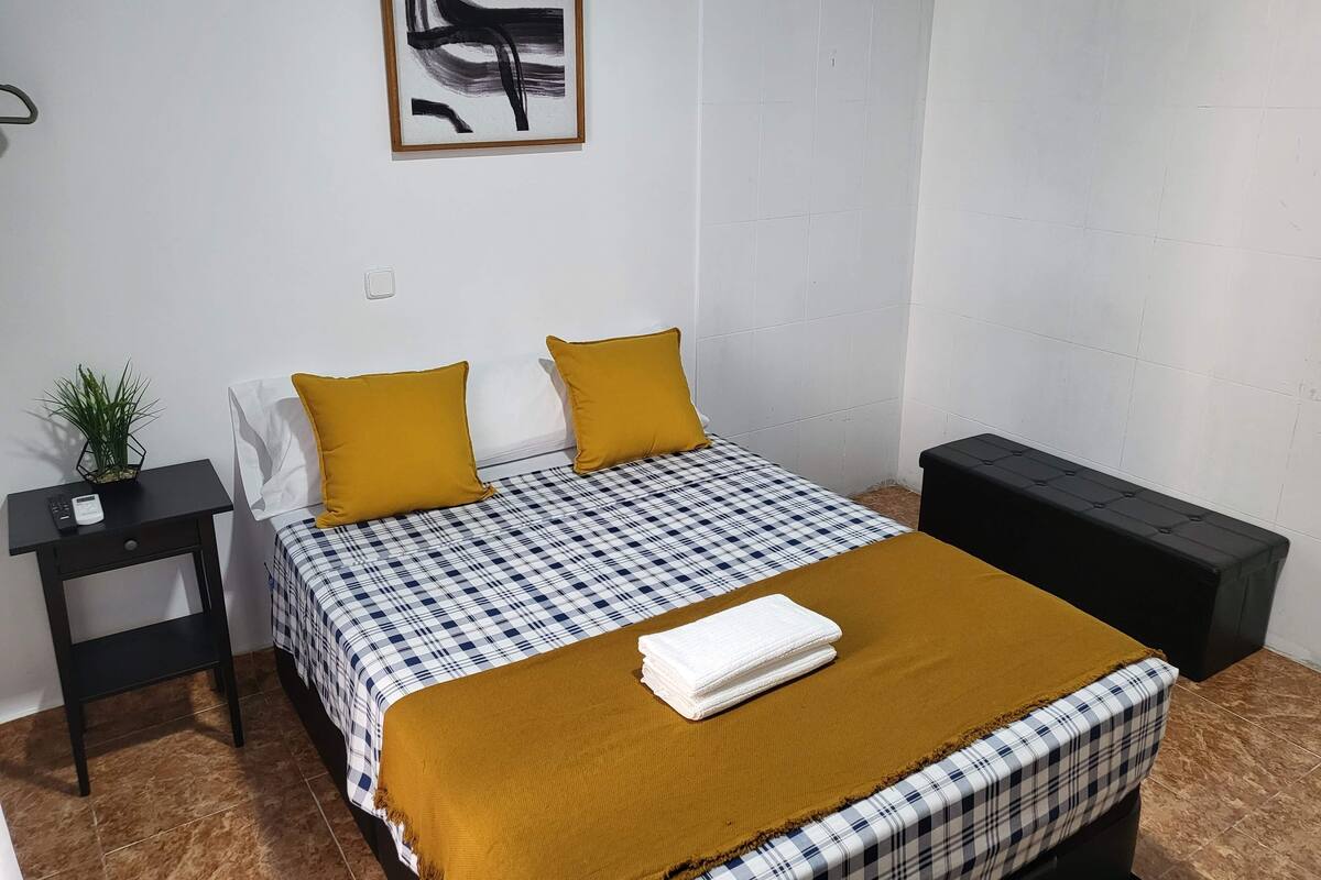 Quarto casal panorâmico | Ferros/tábuas de passar roupa, Wi-Fi de cortesia